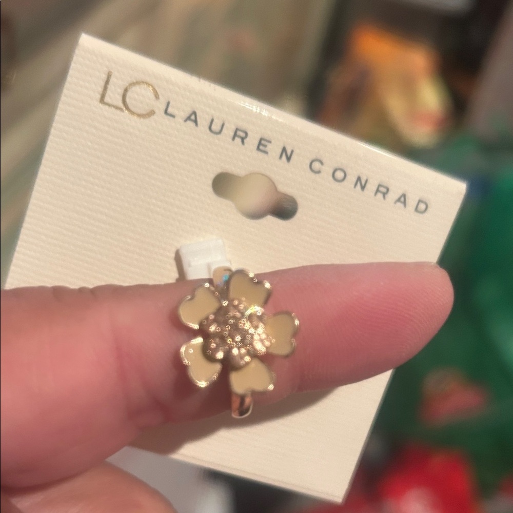 Lc Lauren Conrad flower ring